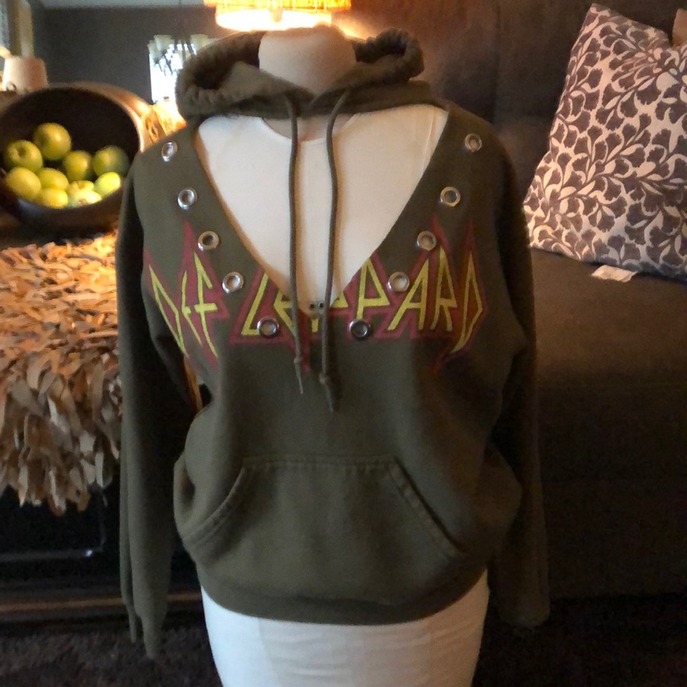 Def Leppard hoodie size large like new